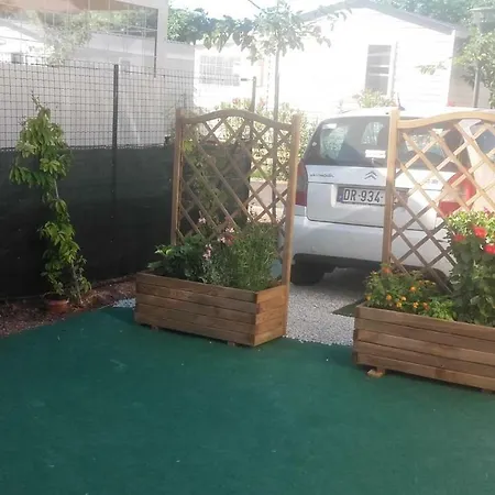Mobile 6 Pers Piscine Plage キャンプ場